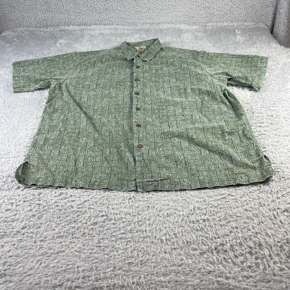 LL Bean Mens Large Green Mayan Aztec Glyph Print Short Sleeve Button Shirt